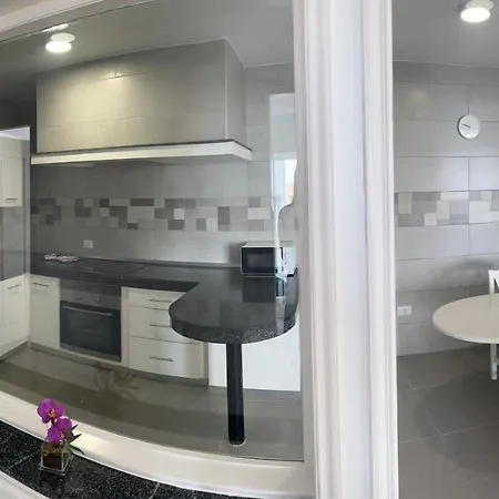 Edificio Playa Chica Apartamento