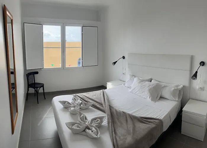 Edificio Playa Chica Apartmán *
