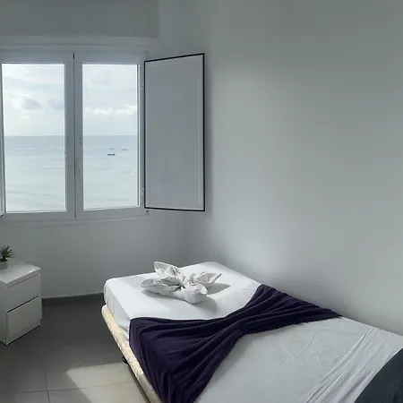 Edificio Playa Chica 아파트