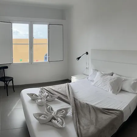 Edificio Playa Chica 아파트 *