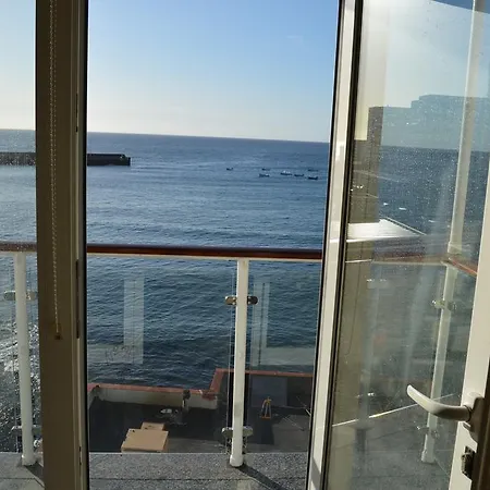 Edificio Playa Chica 엘메다노